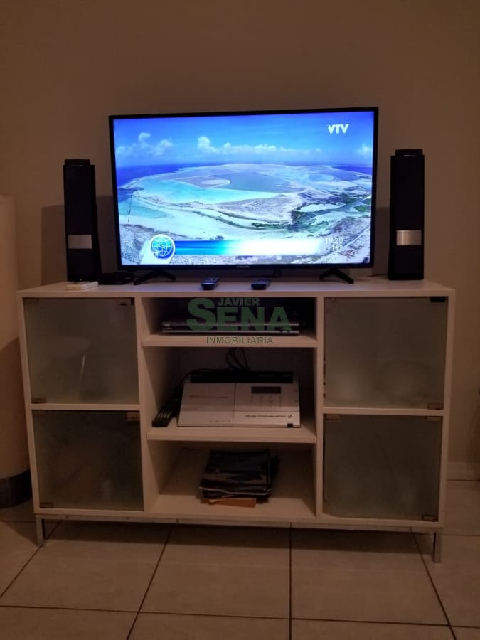 Venta de apartamento en la Roosevelt, 1 dormitorio, baño, piscina, servivios.