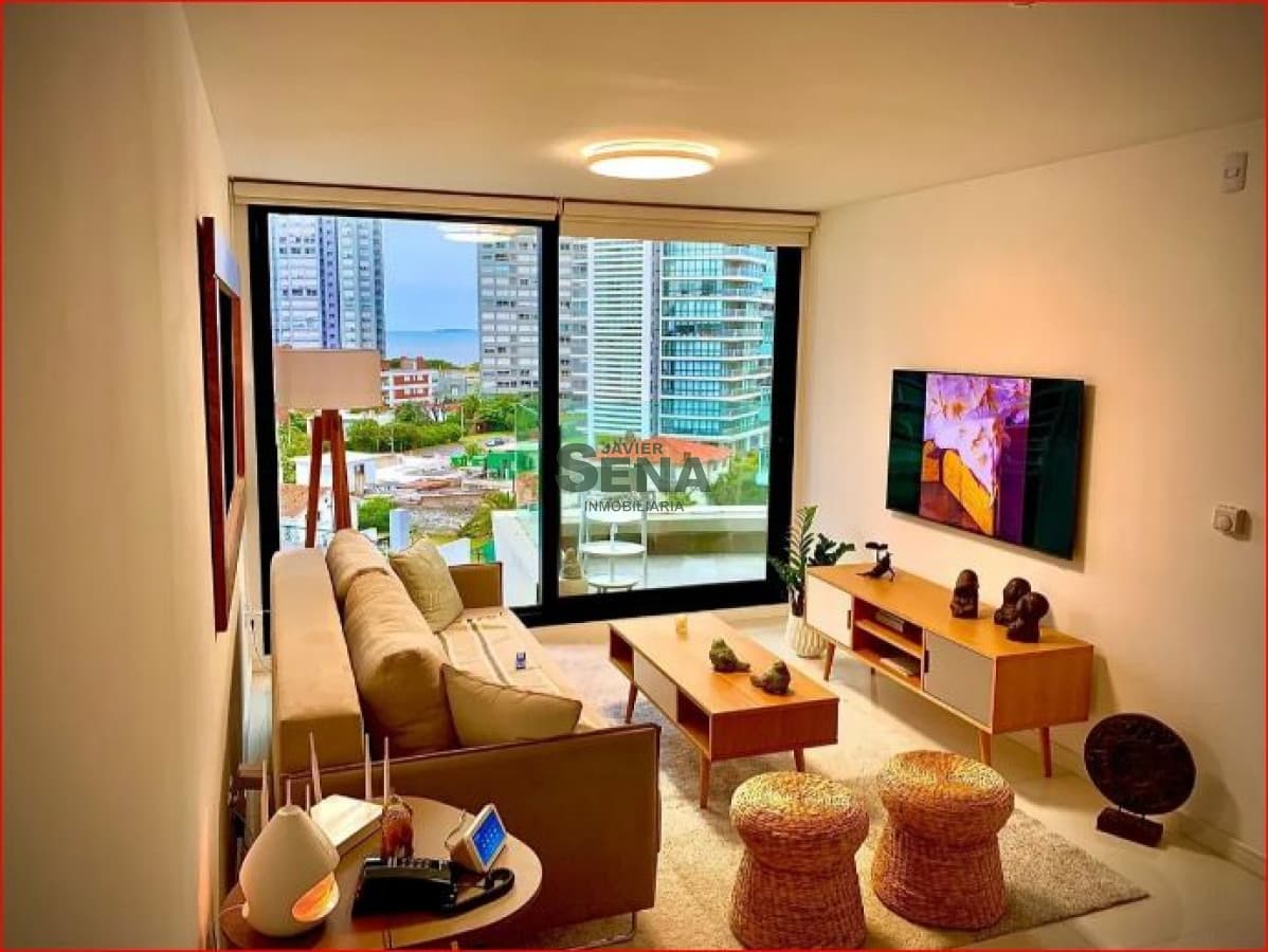 Alquiler de apartamento en la mansa, 1 dormitorio, baño, balcon, torre a estrenar, con todos los servicios.