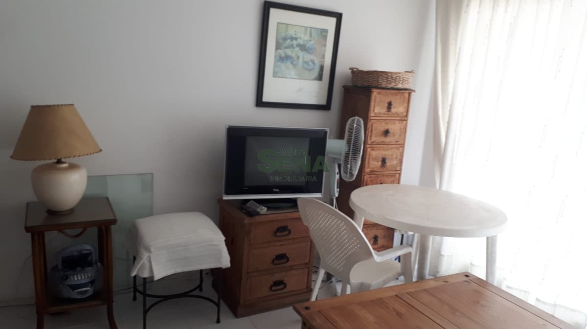 Alquiler de apartamento en la brava, 1 dormitorio, baños, piscina todos los servicios.