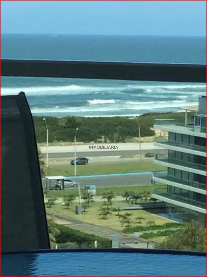 Alquiler de apartamento en la brava de 2 dormitorios, 2 baños, piscina, linda vista.