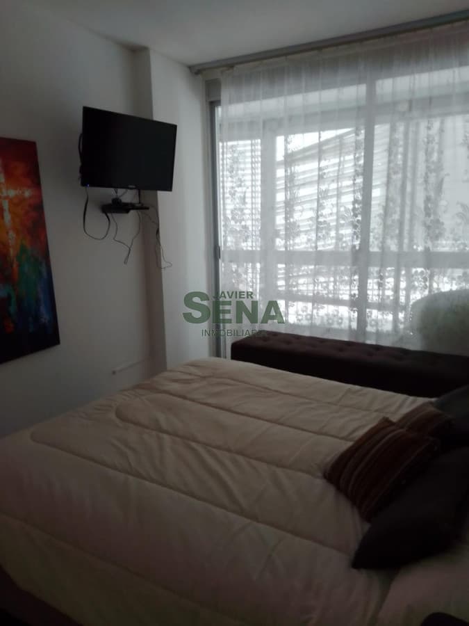 Alquiler temporal de apto en la peninsula, de 3 dorm y 2 baños, buena vista.