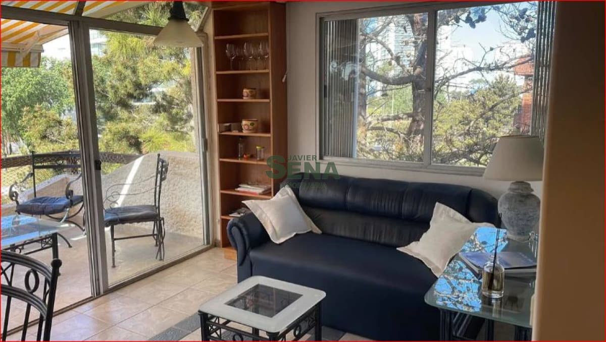 Alquiler de apartamento en la Roosevelt, 1 dormitorio, baño, cerca del mar con balcon.
