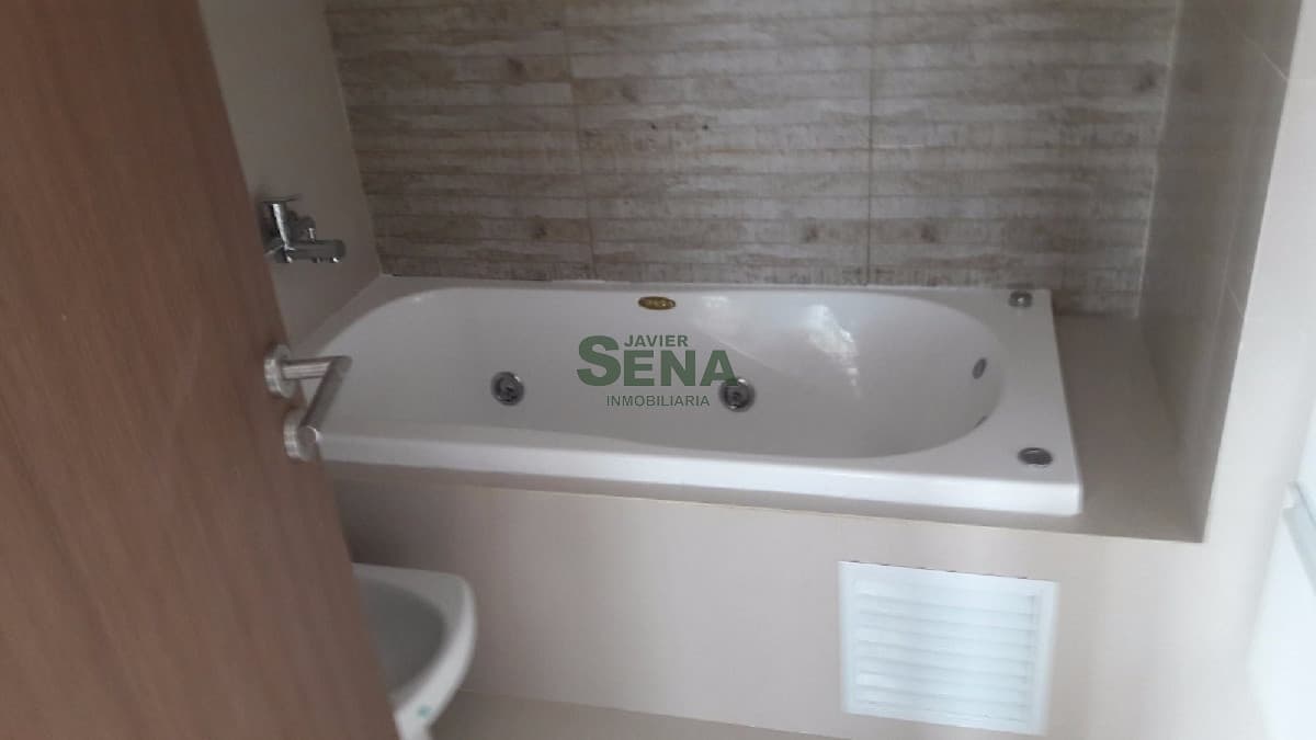 Venta y alquiler de apartamento en la Brava, 1 dormitorios, 1 baños, gran vista con servicios