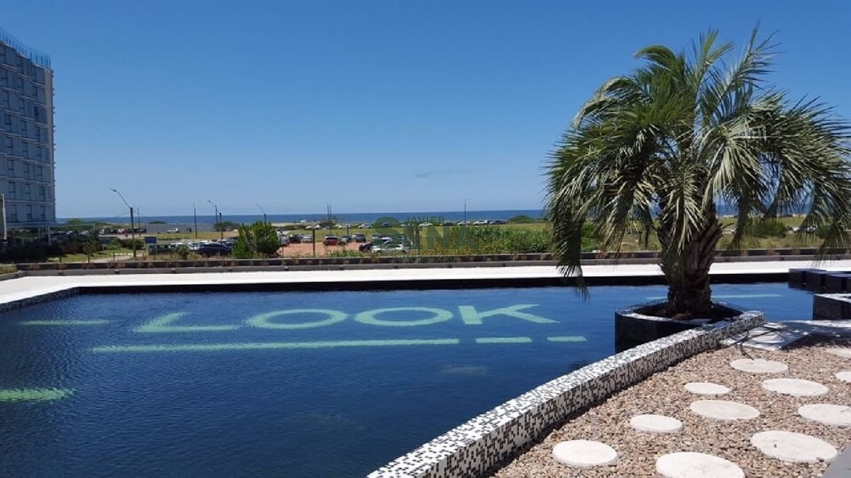 Venta y alquiler de apartamento en la Brava, 1 dormitorios, 1 baños, gran vista con servicios