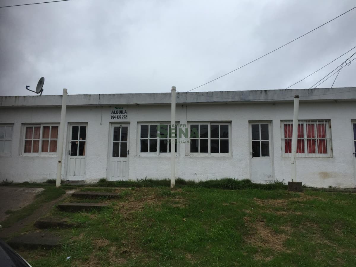 Alquiler en Maldonado, La Candelaria, 1 dormitorio, baño, patio con Parrilla.-