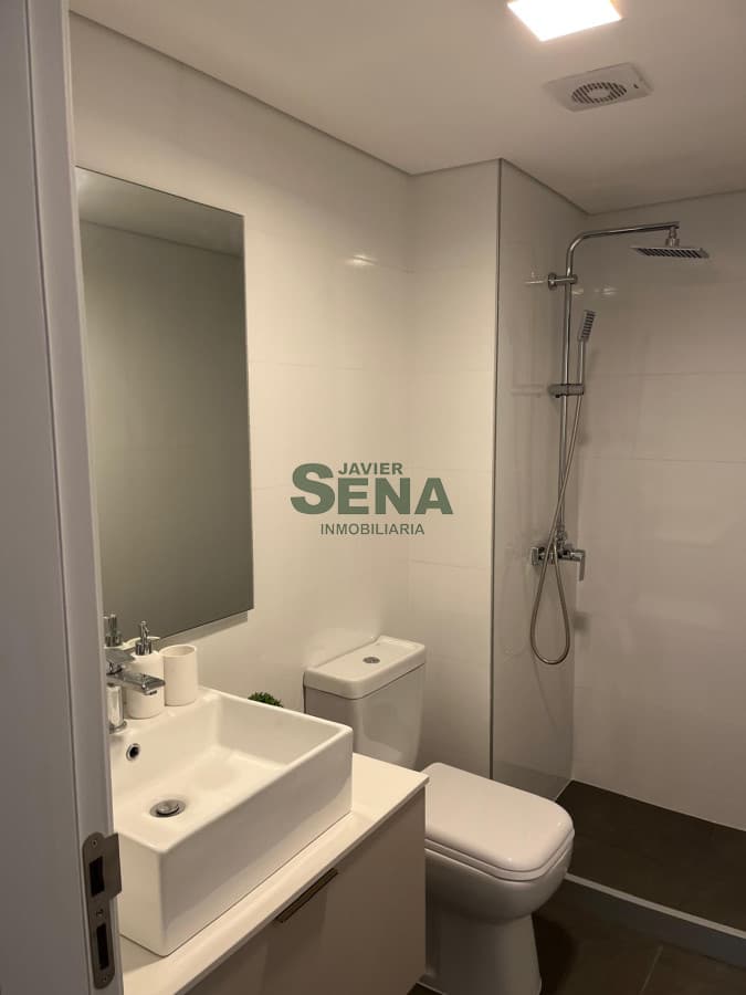 Venta de hermoso apartamento en la Roosevelt, 2 dormitorios, baño, en edificio a estrenar con todas las amenities.