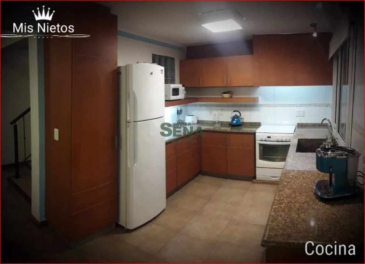 Alquiler en complejo solanas, 3 dormitorios, 2 baños, piscina, gran parque.