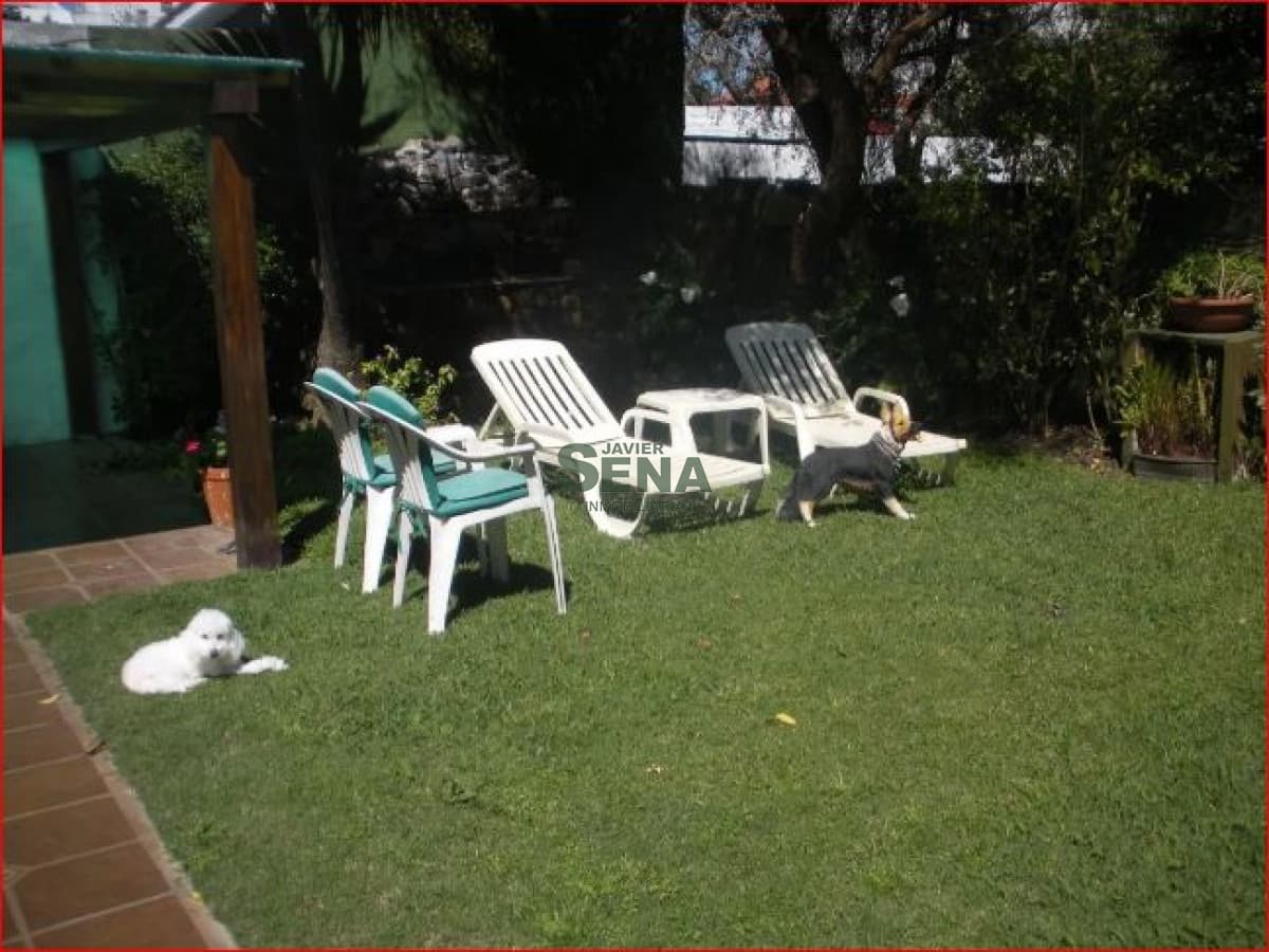 Venta de casa en Mansa, 3 dormitorio, 3 baños, cerca del mar, muy buen chalet.