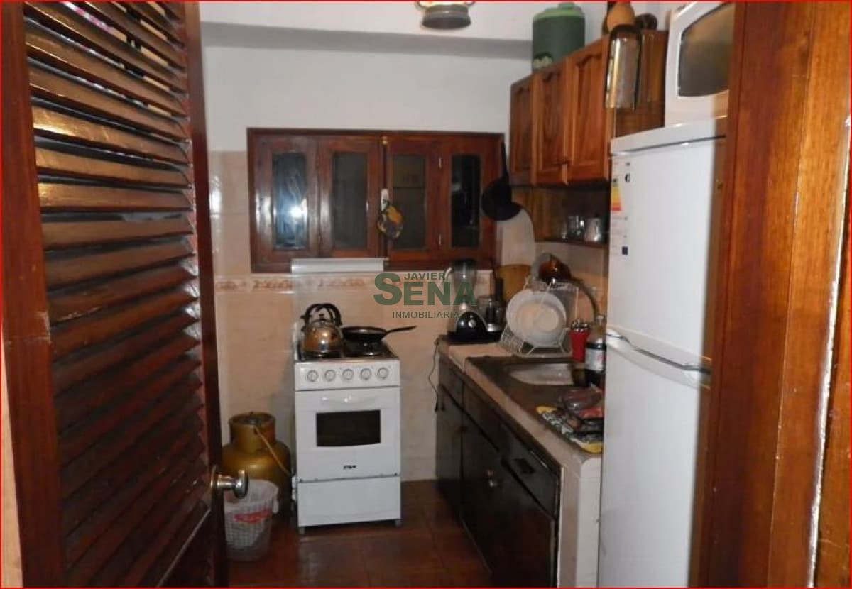 Alquiler de casa en Pinares, 2 dormitorios, 2 baños, buen lugar para descansar.