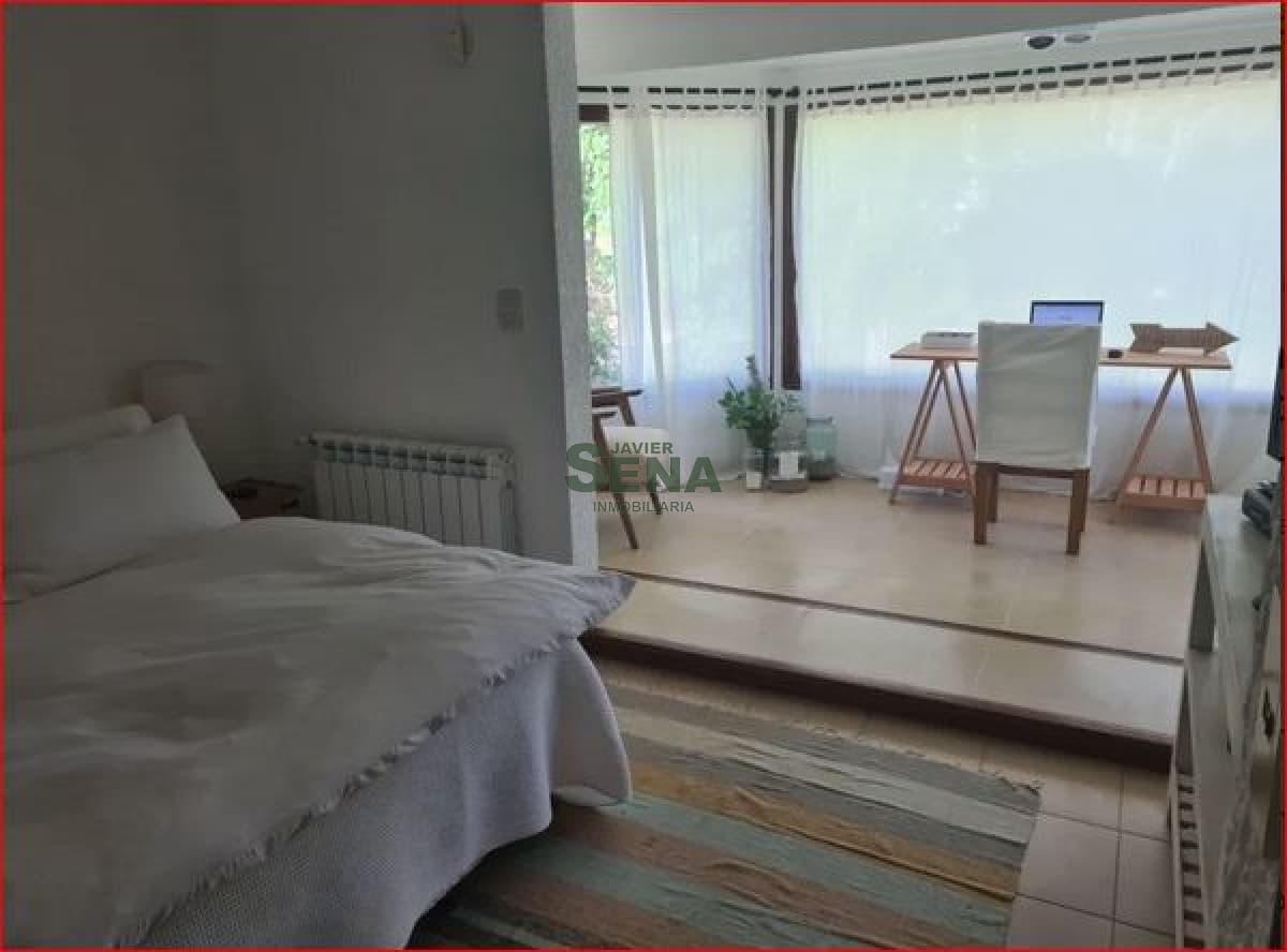 Alquiler de casa en Solanas, 4 dormitorios, 3 baños, piscina, arbolado, un sueño.