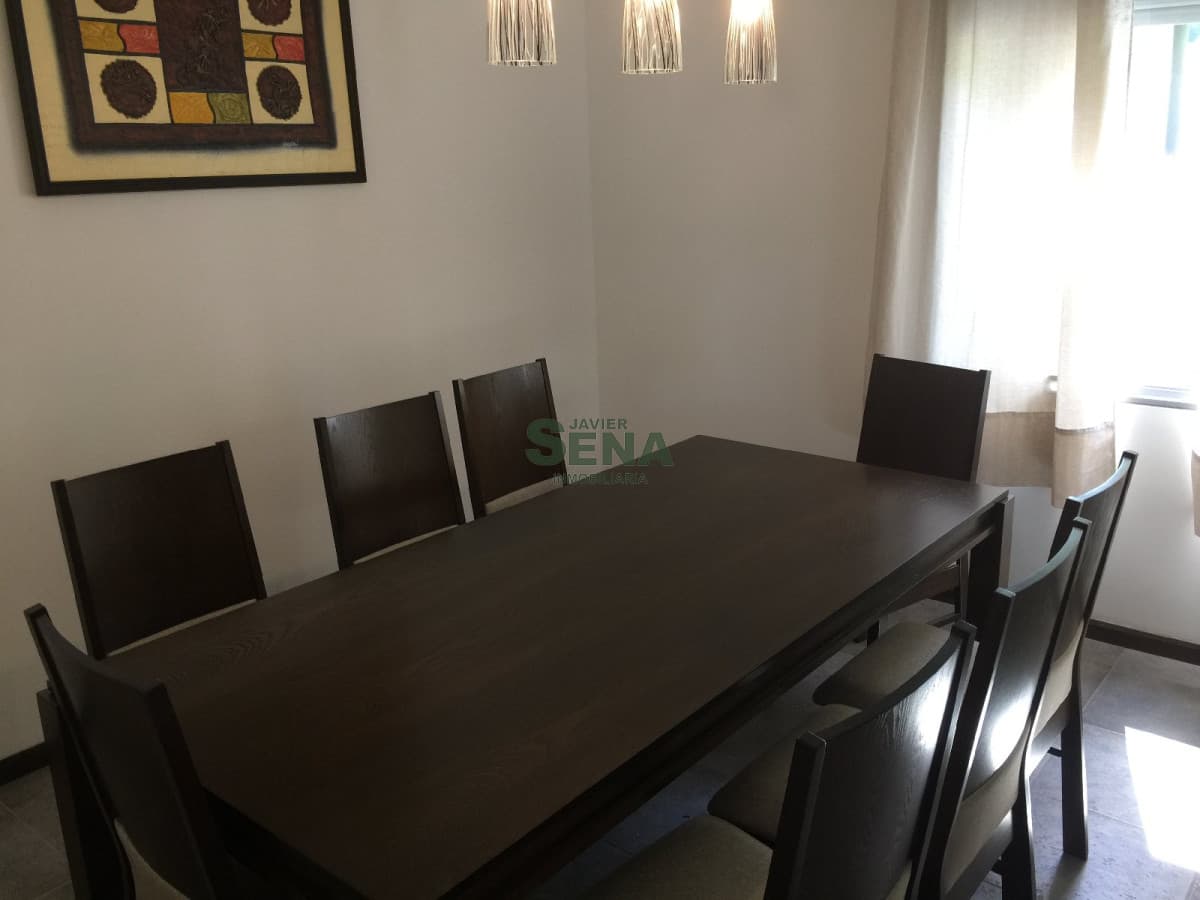 Venta en Pinares, Gran Edificacion, 4 Dormitorio, 4 baños, pileta, 2 cuadras del Mar, a estrenar.