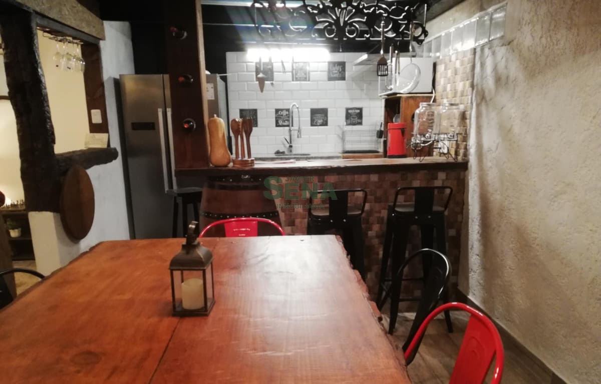 Alquiler de casa en jardines de Cordoba, 2 domitorios, 2 baños, con piscina.