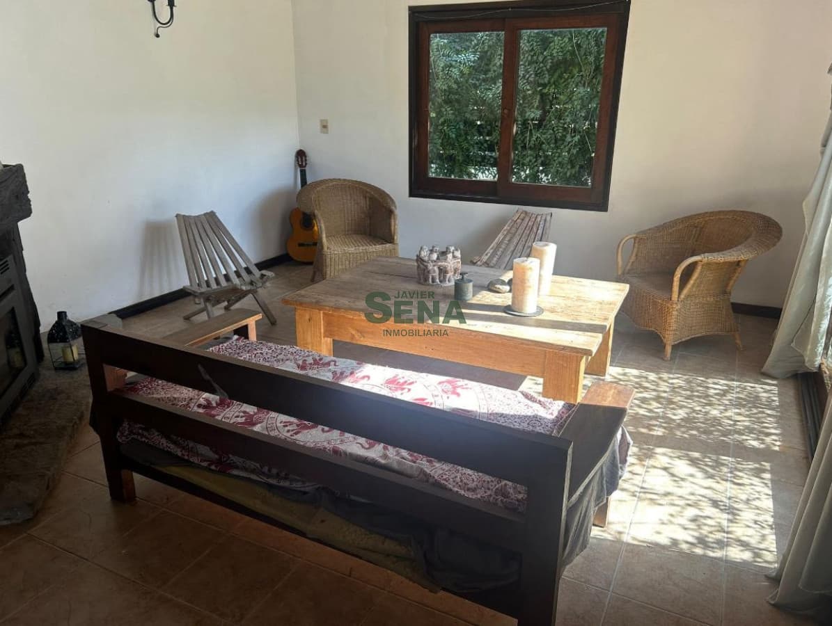 Venta de espectacular casa en Lugano  4 dormitorios y 3 baños ideal familia