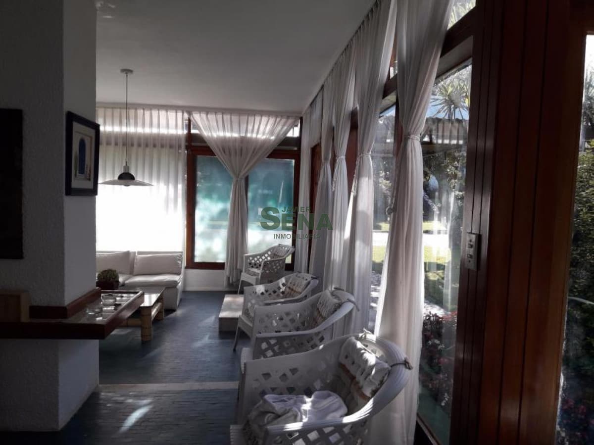 Alquiler de casa en la Mansa, gran chalet, 4 dormitorios, 3 baños, cerca del mar.