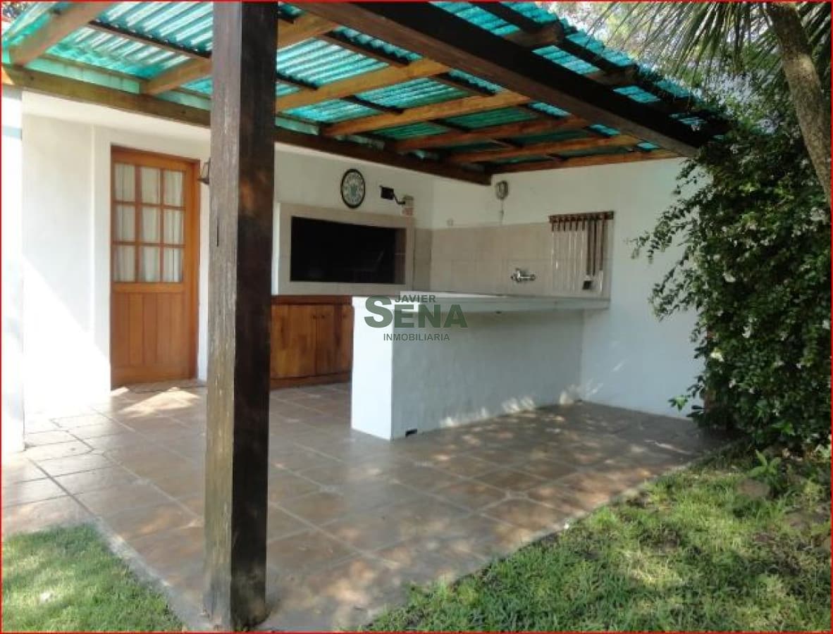Venta de casa en Mansa, 3 dormitorio, 3 baños, cerca del mar, muy buen chalet.