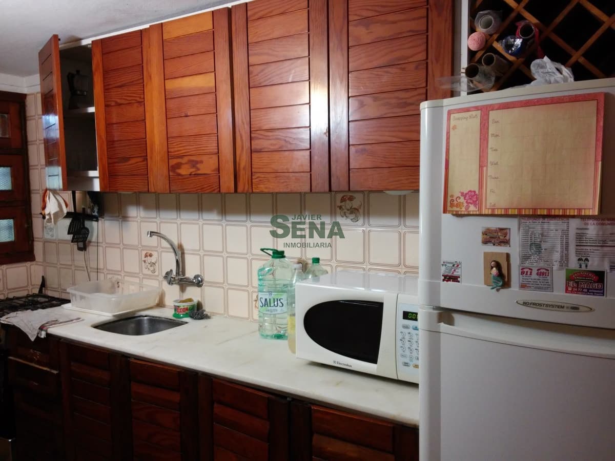 Venta y alquiler de cabaña en Pinares, 3 dormitorios, 2 baños, cerca del mar.