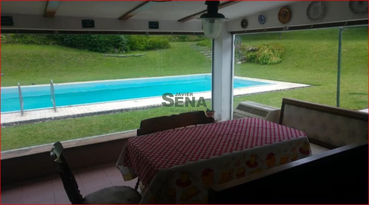 Alquiler de casa en la mansa, 4 dormitorios, 4 baños, piscina, buen parque, buen entorno cerca del mar.