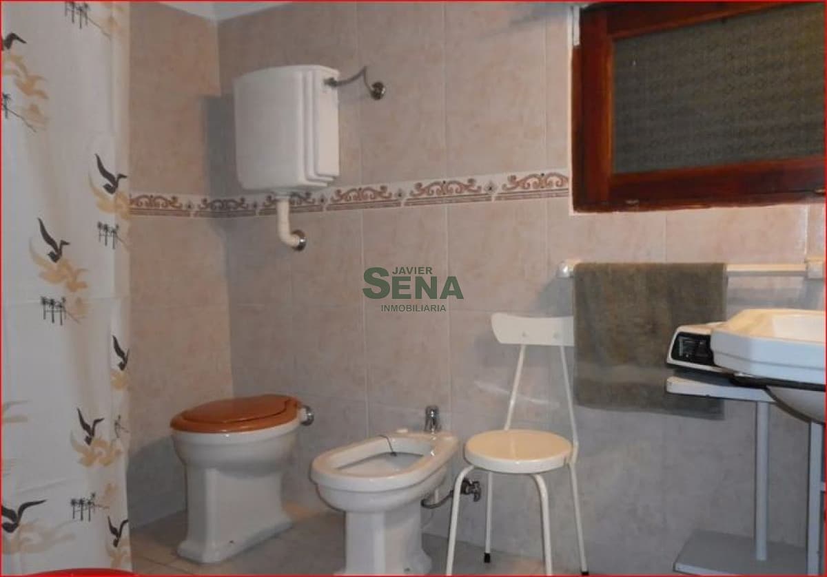 Alquiler de casa en Pinares, 2 dormitorios, 2 baños, buen lugar para descansar.