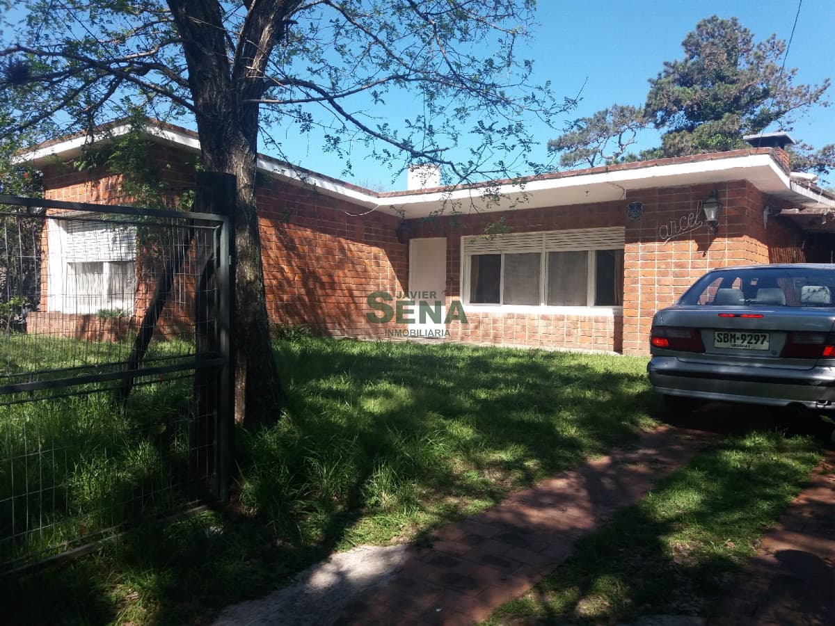 Venta de casa en Las Delicias, cerca del mar 3 dormitorios, 2 baños.