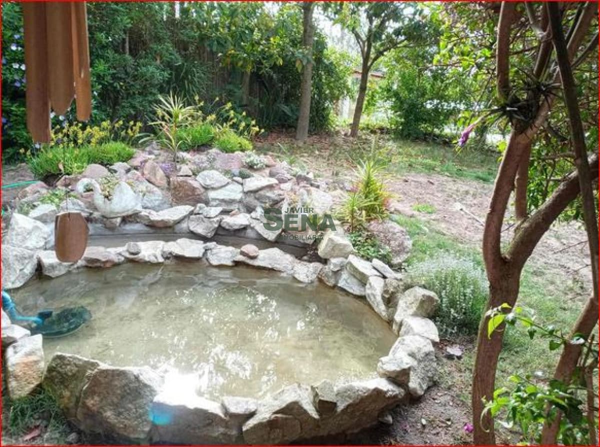 Alquiler de casa en Jardines de Cordoba, 3 dormitorios, 2 baños, buen lugar cerca de todo.