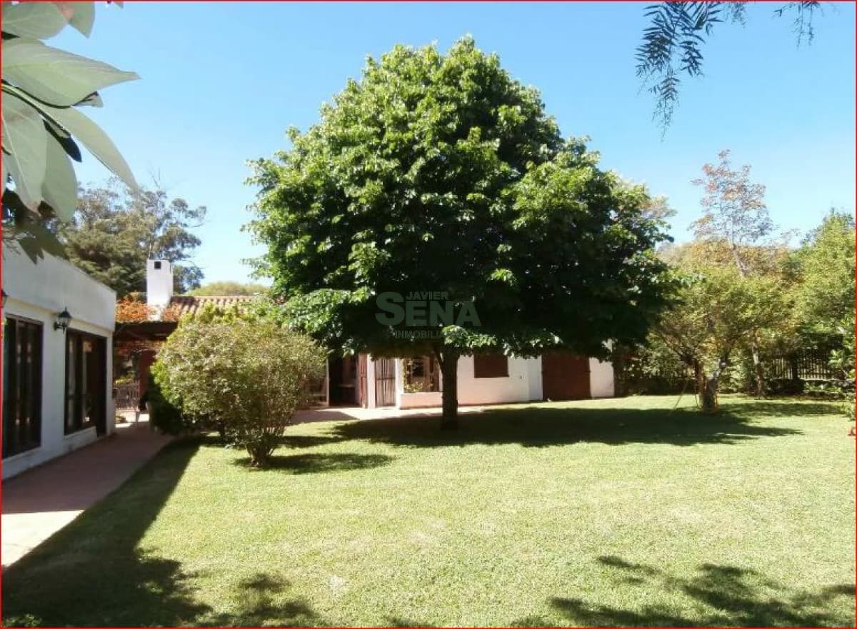 Alquiler de casa en la mansa, 5 dormitorios, 5 baños, cerca del mar,.