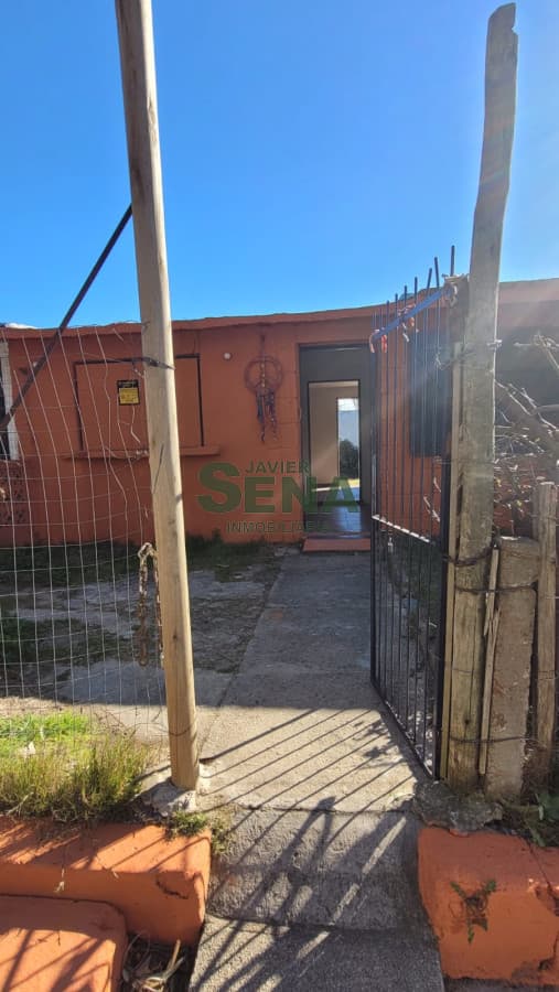 Venta de casa en Maldonado, 3 dorm más habitación con galpón.