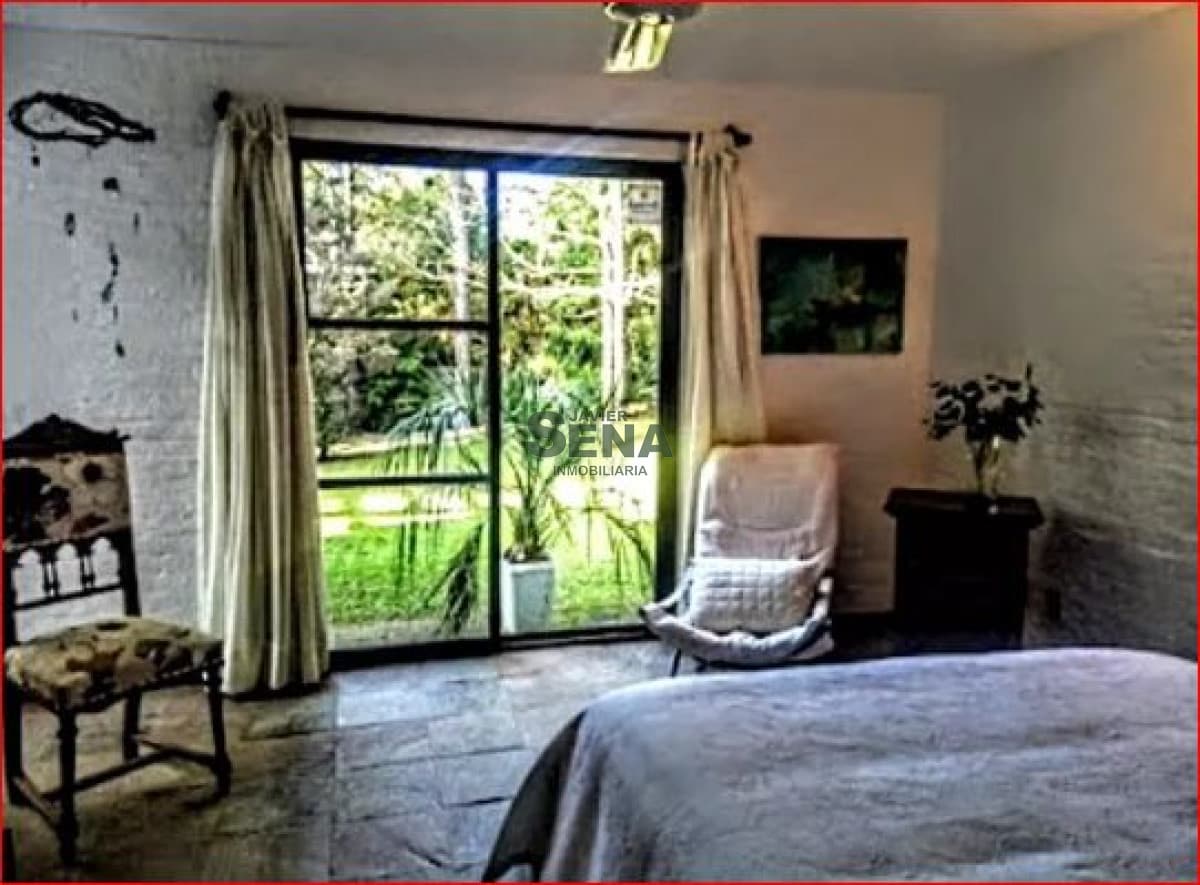 Alquiler de casa en Laguna del diario, 3 dormitorios, 3 baños, lindo lugar y buena casa.