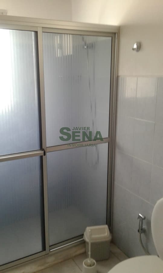 Alquiler de casa en manantiales, 4 dormitorios, 2 baños, precioso lugar.