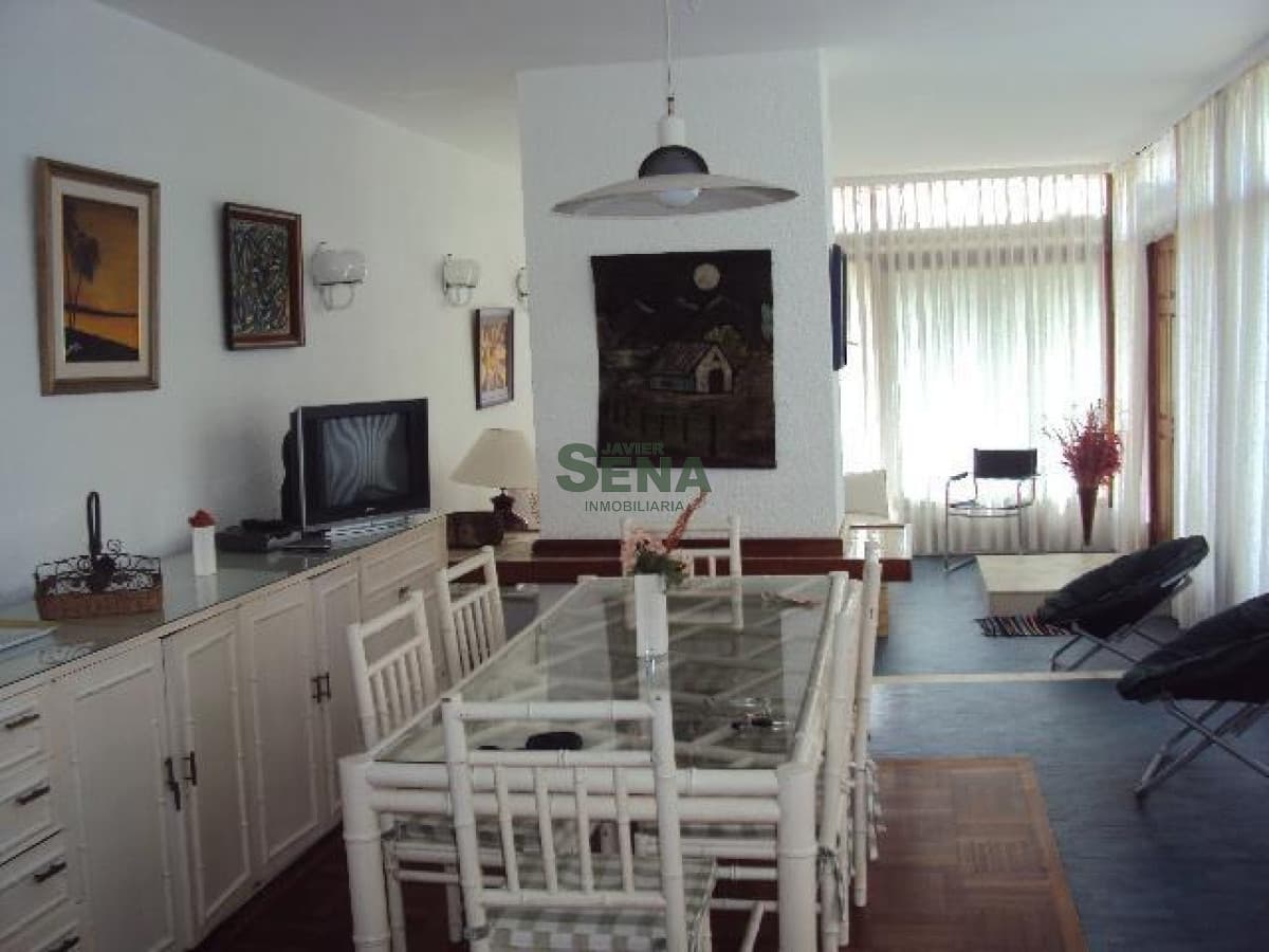 Alquiler de casa en la Mansa, gran chalet, 4 dormitorios, 3 baños, cerca del mar.