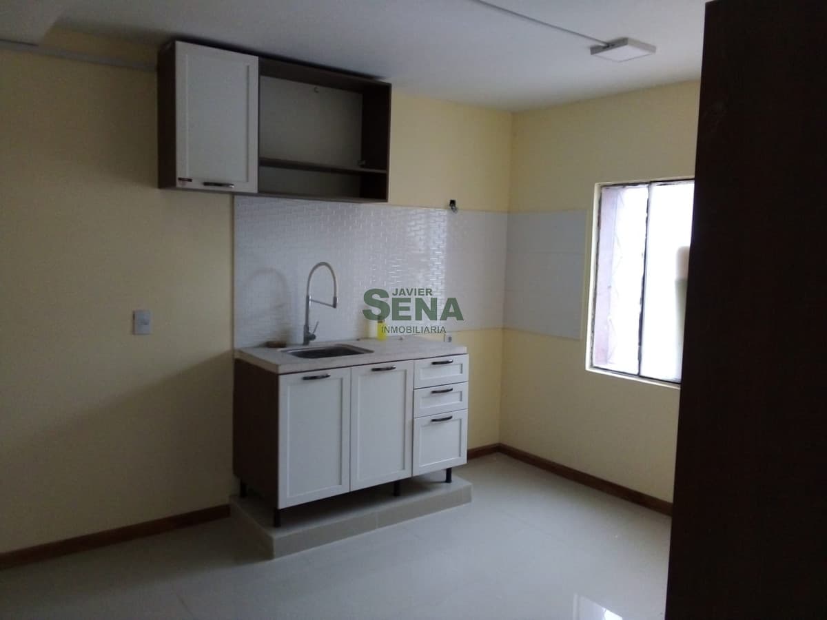 Venta de casa en la Union Montevideo, 2 dormitorios, 2 baños.