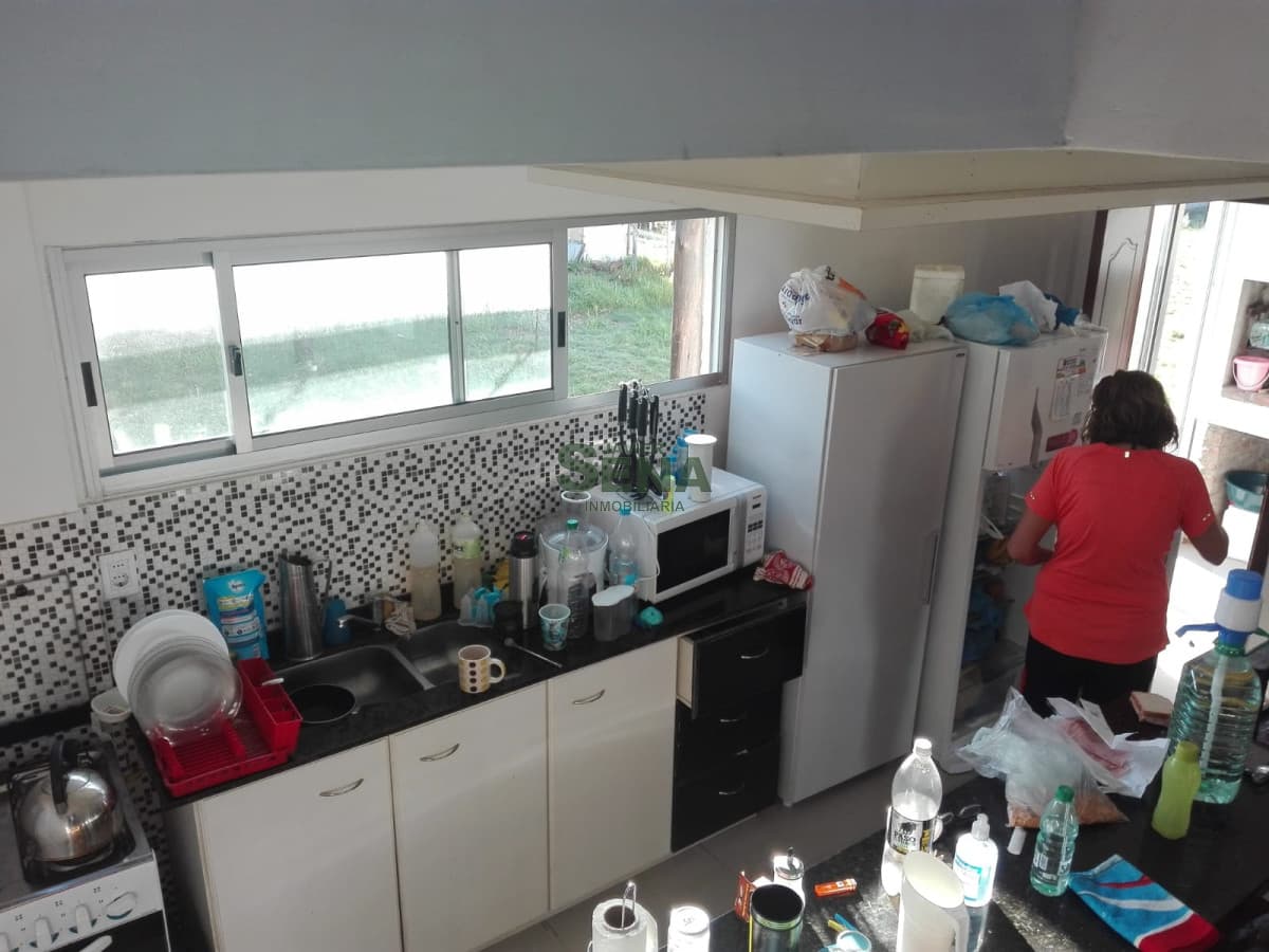Alquiler casa Bal. Buenos Aires, 150 metros del Mar, 2 dormitorios, 2 baños.