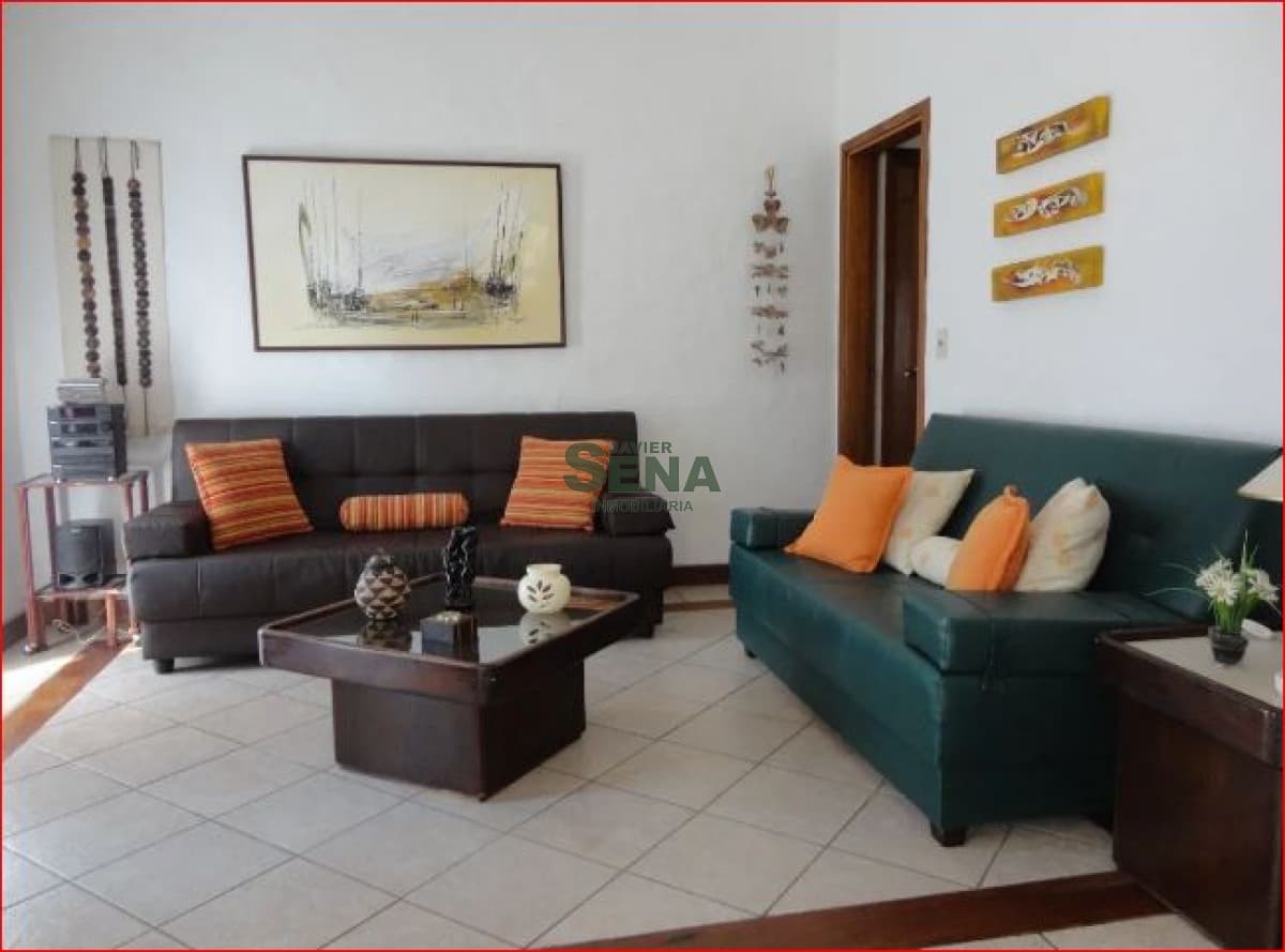 Venta de casa en Mansa, 3 dormitorio, 3 baños, cerca del mar, muy buen chalet.