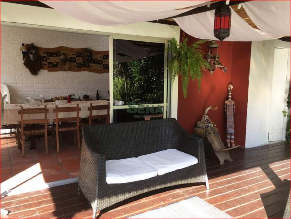 Alquiler de casa en la mansa, 4 dormitorios, 3 baño, piscina, cerca del mar.