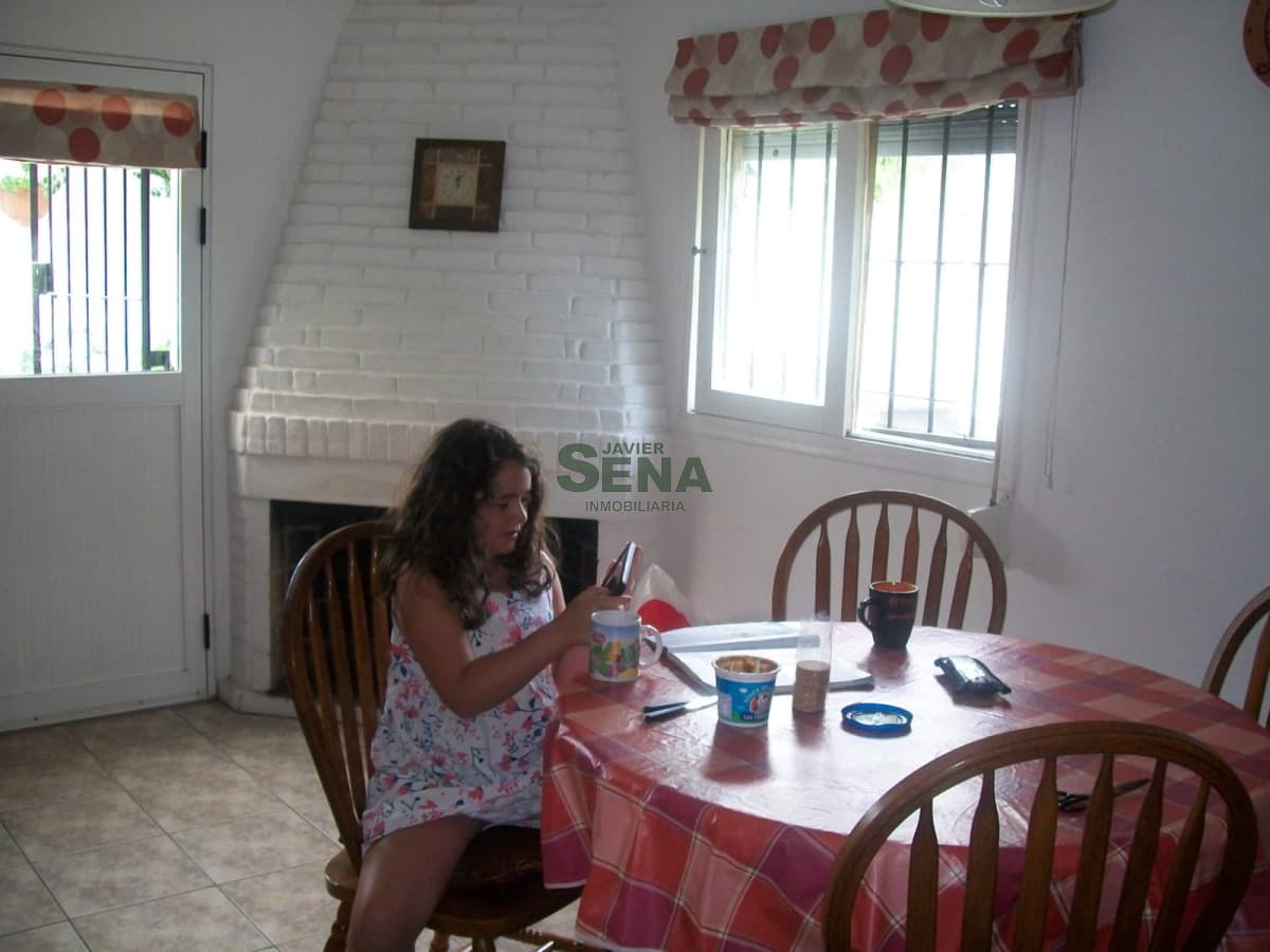 Venta y alquiler  casa en Mansa, 3 dormitorios, 2 baños, vivir todo el año