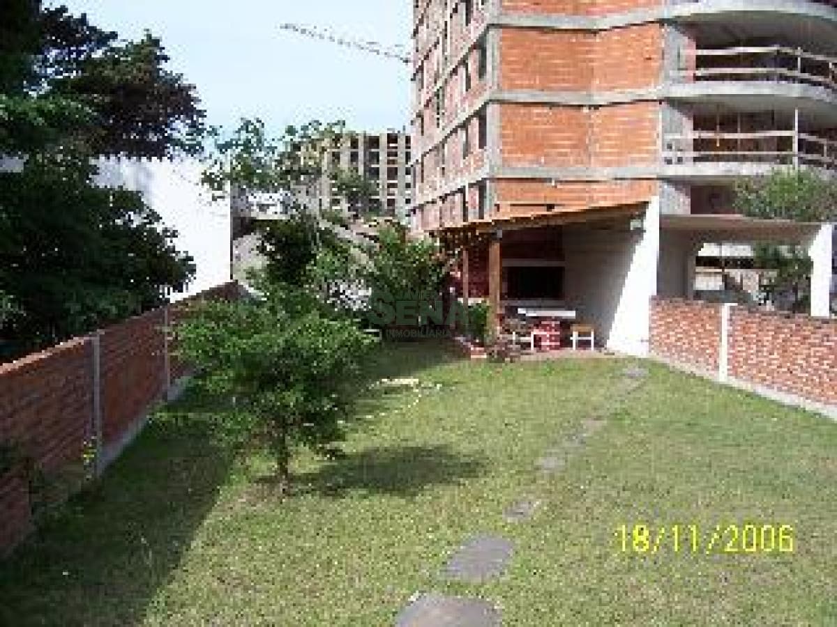 Venta y alquiler de casa en la Brava, 2 dormi, baño, a 50 mts. del Mar