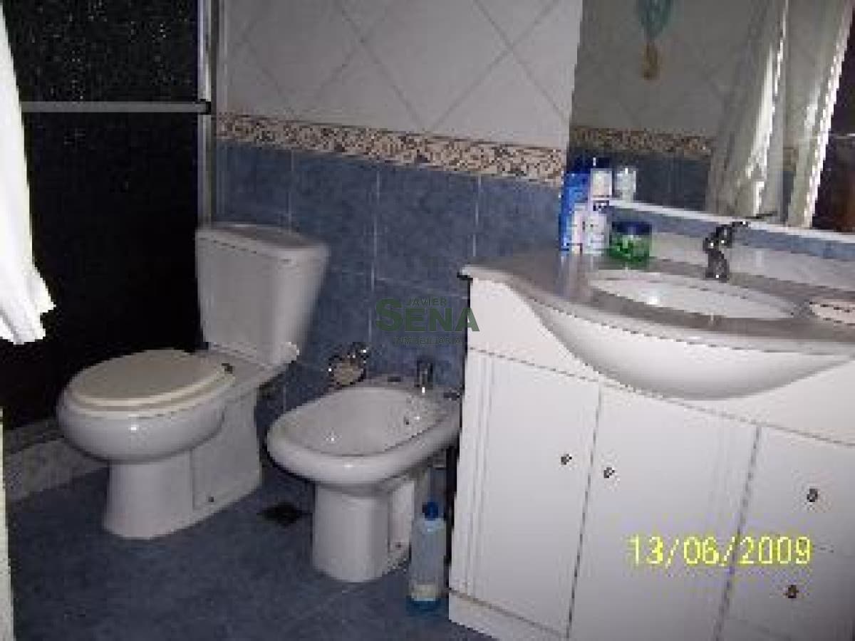 Venta y alquiler de casa en la Mansa, 4 dormitorios, 2 baños, cerca del mar.