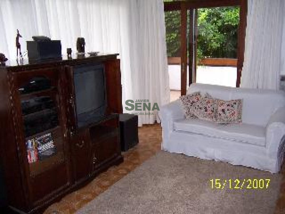 Venta y alquiler de casa en la Mansa, 5 dormitorios, 4 baños, 2 cuadras del mar.