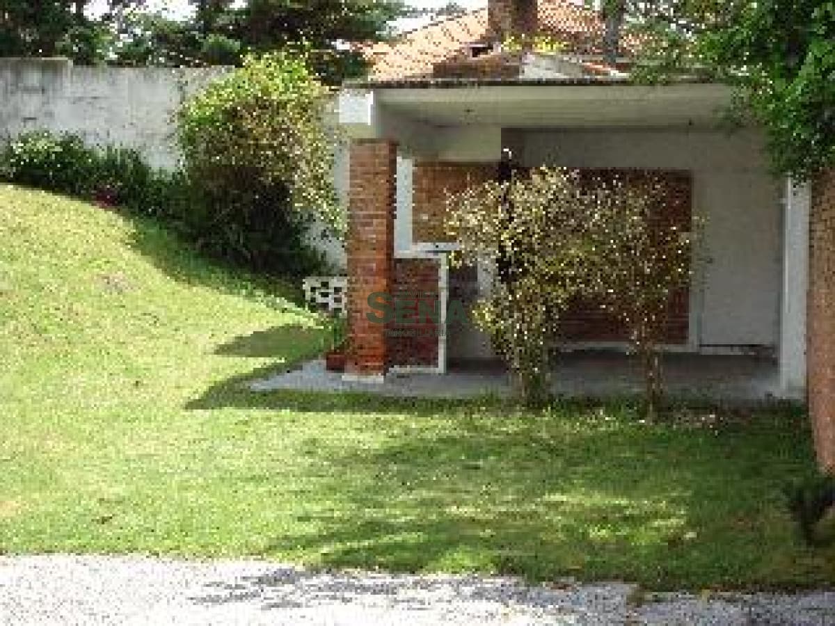 Mansa, 3 dormi, 2 baños, cerca del mar.