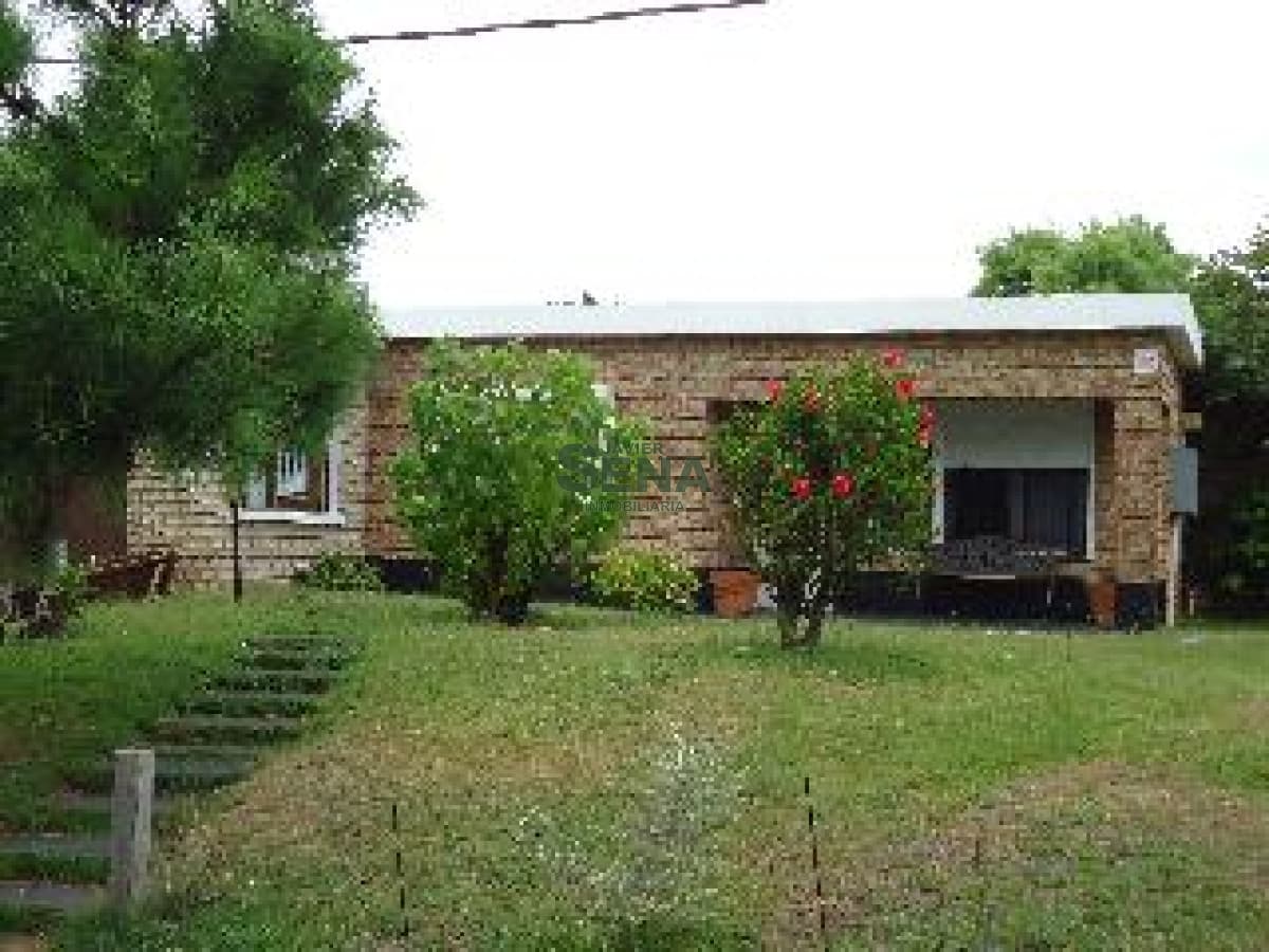 Venta y alquiler  casa en Mansa, 3 dormitorios, 2 baños, vivir todo el año