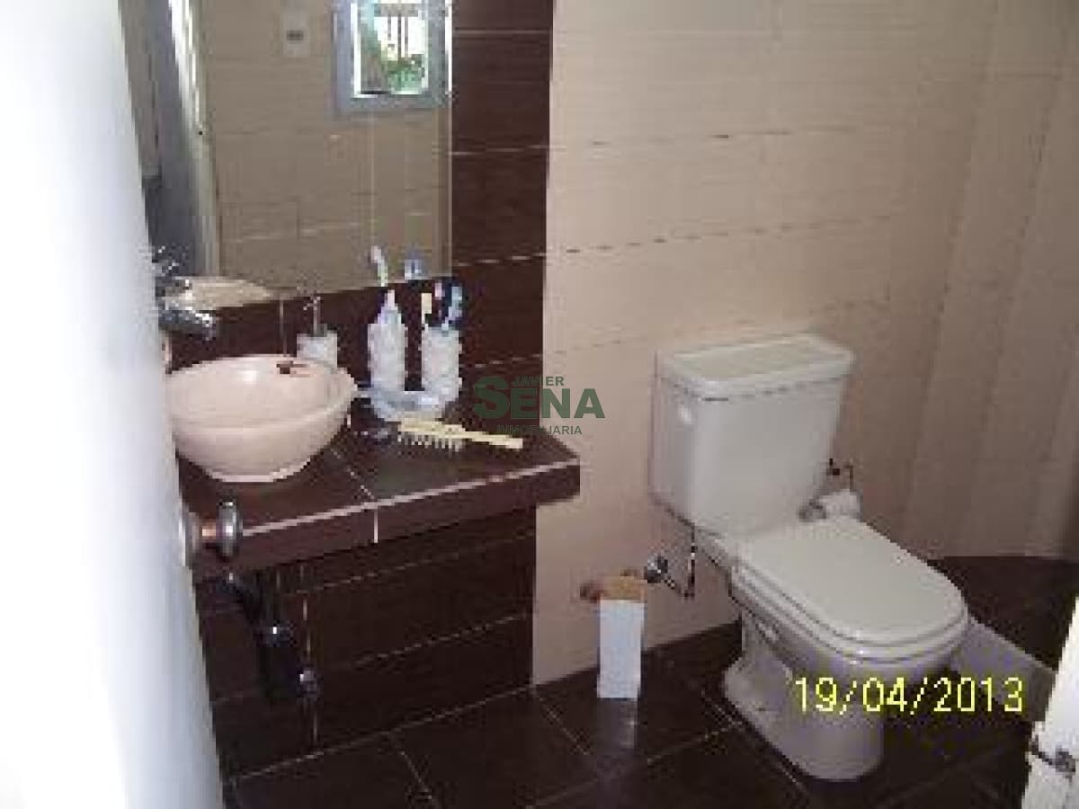 Alquiler y venta de casa en Rincon del Indio, 3 dormitorios, 2 baños, cerca del mar.