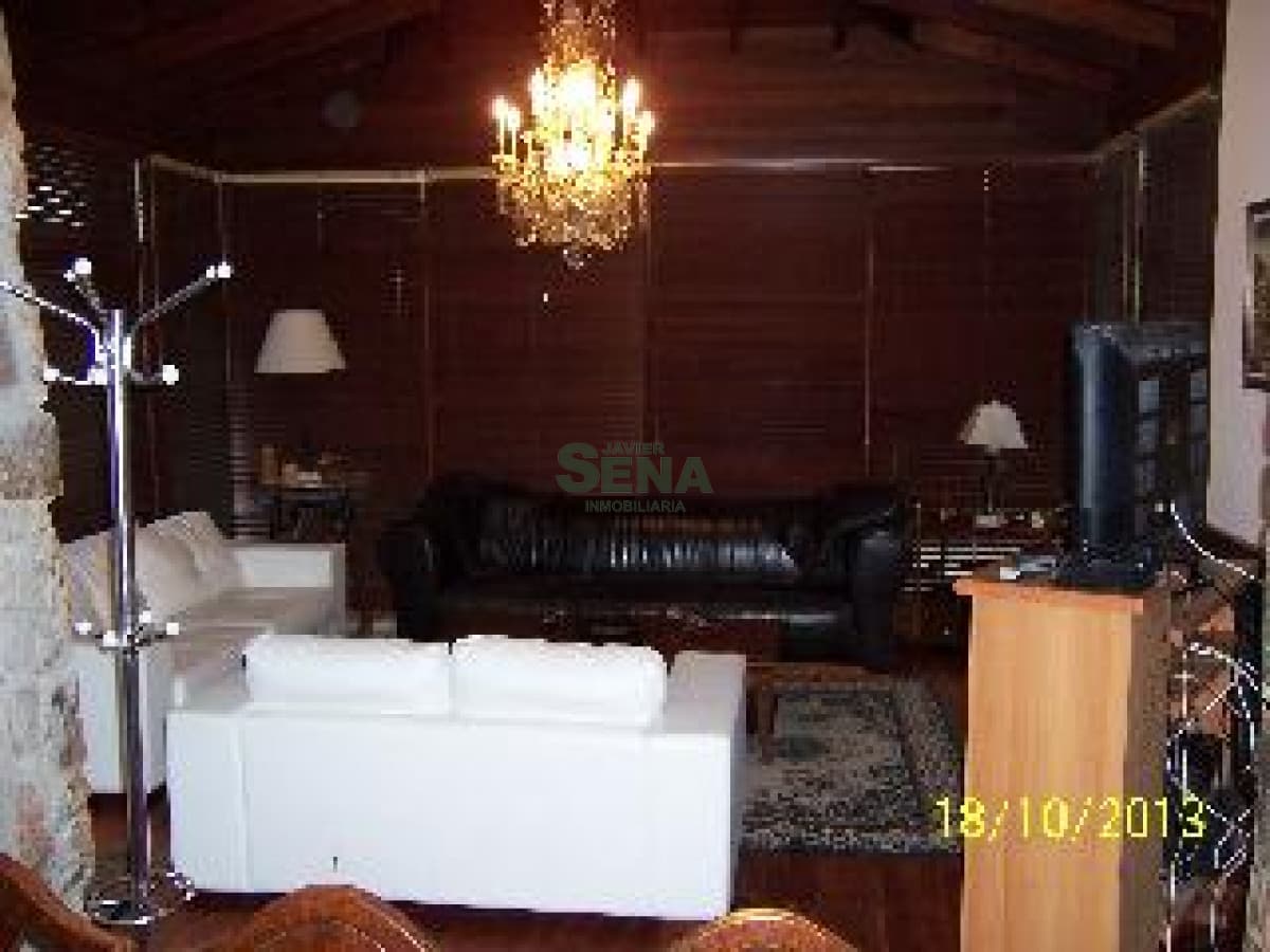 Mansa, 4 dormitorios, 6 baños, gran parque y parrillero.