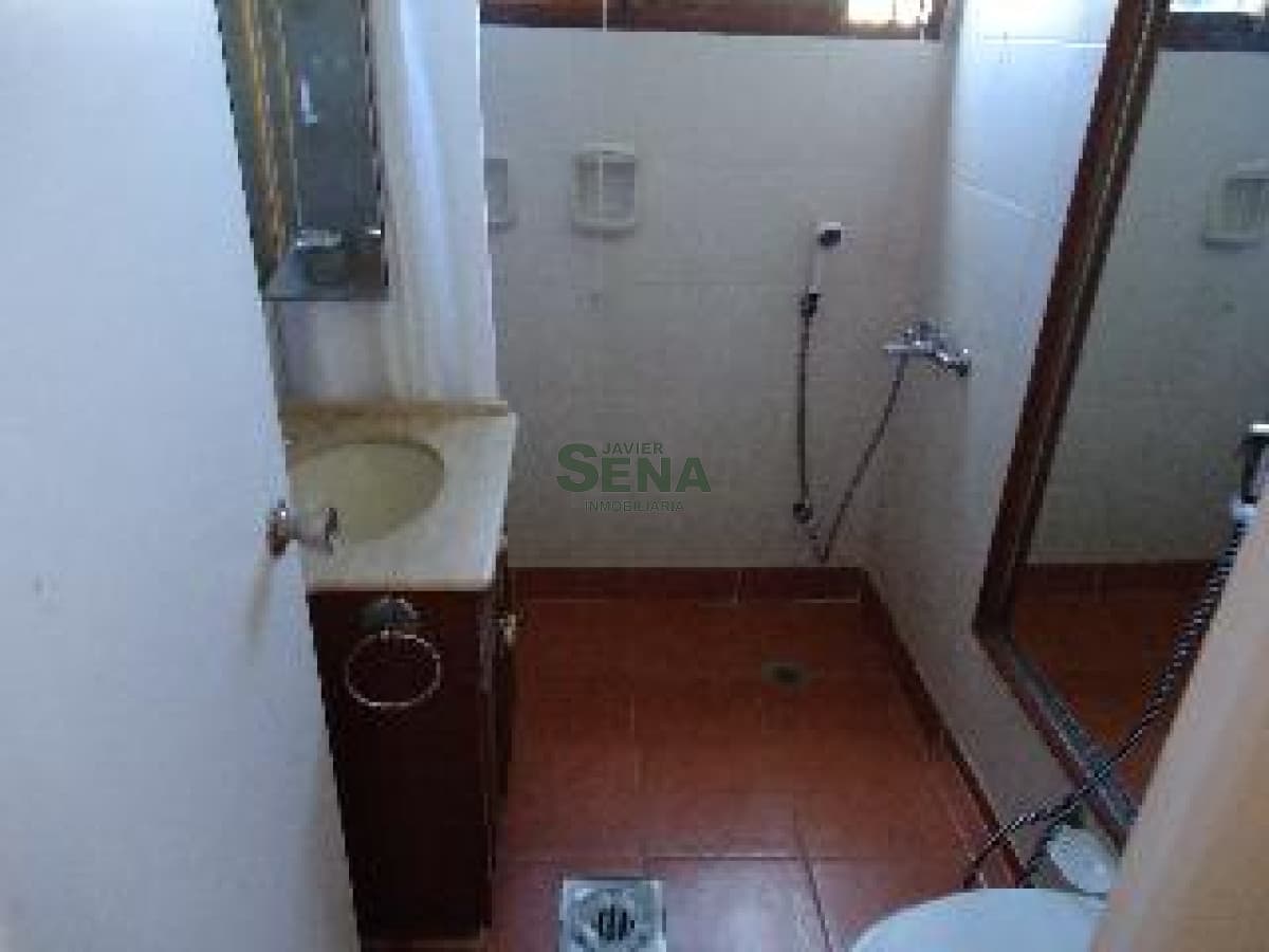 Venta y Alquiler en la Mansa, 3 dormitorios, 4 baños, cerca del mar.