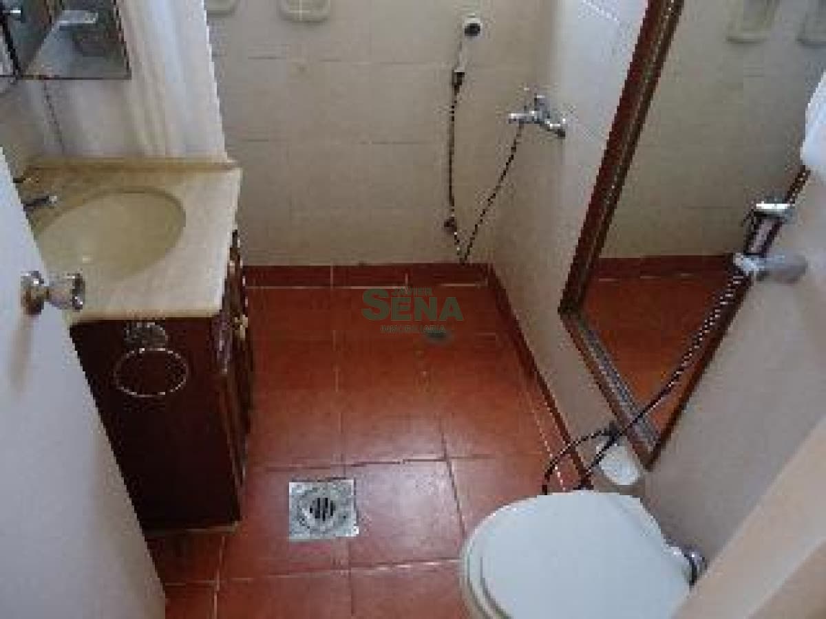 Venta y Alquiler en la Mansa, 3 dormitorios, 4 baños, cerca del mar.