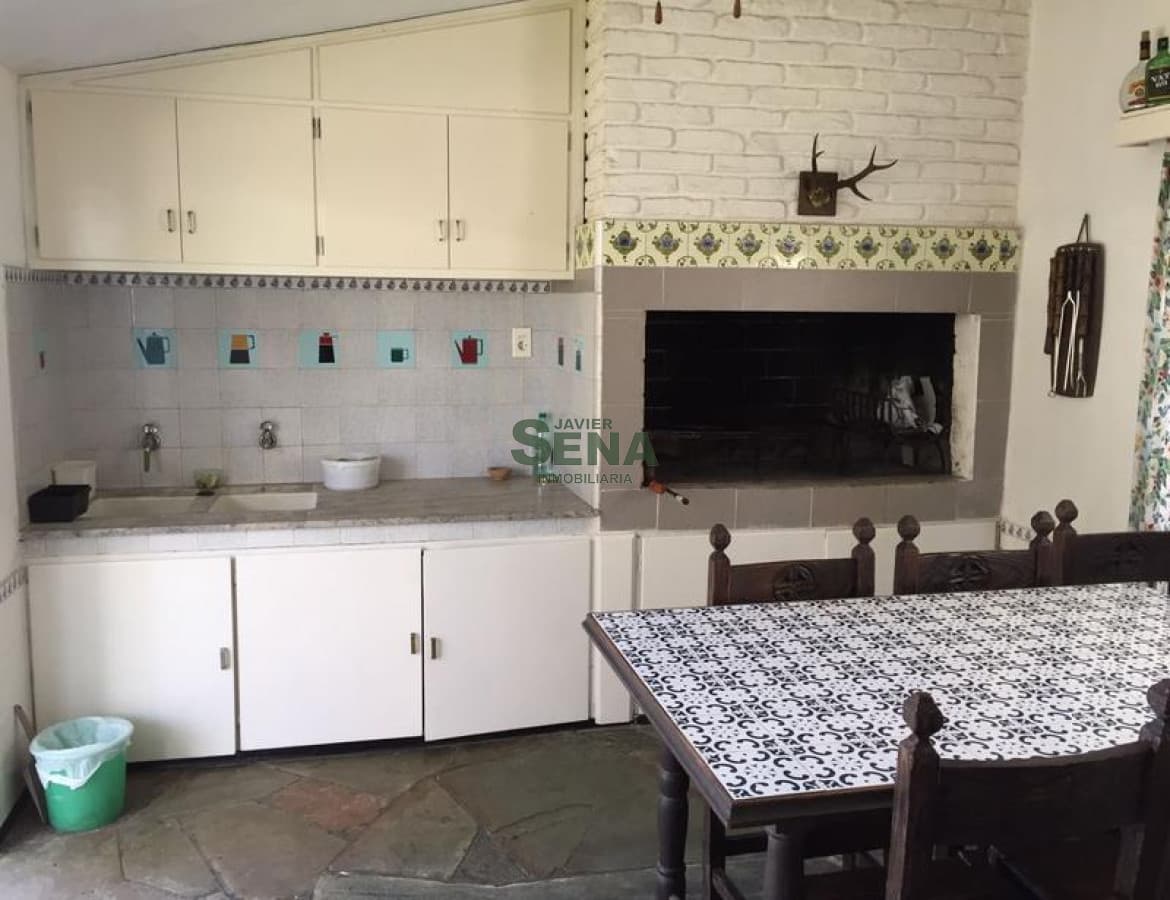 Venta y alquiler de casa en la Mansa, 2 dormitorios 2 baños, lindo lugar cerca del mar.