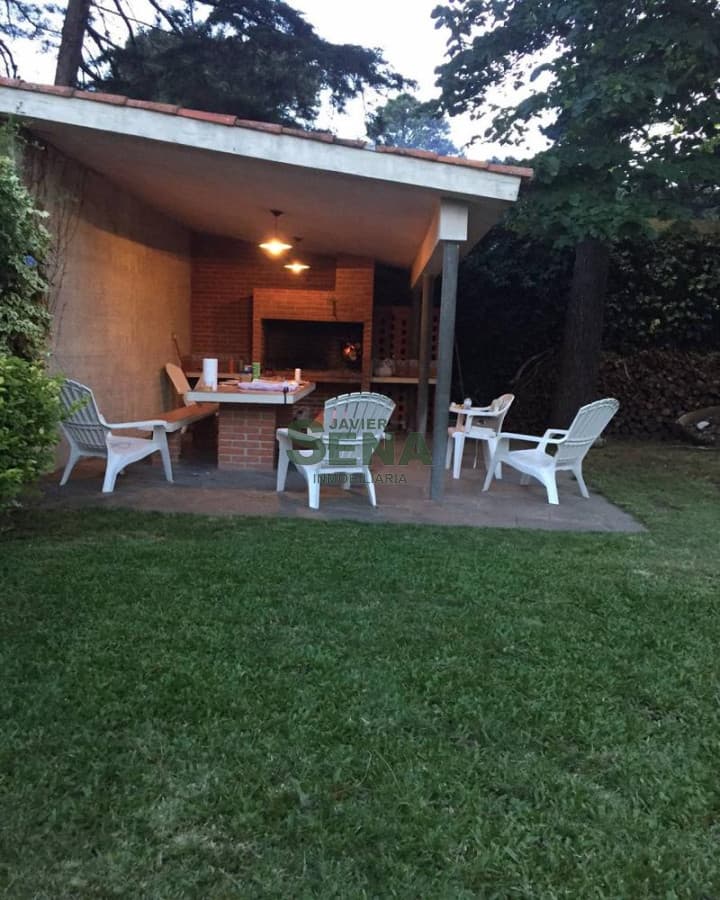 Venta y alquiler en la Mansa, 4 Dormitorios, 3 baños, cerca del Mar