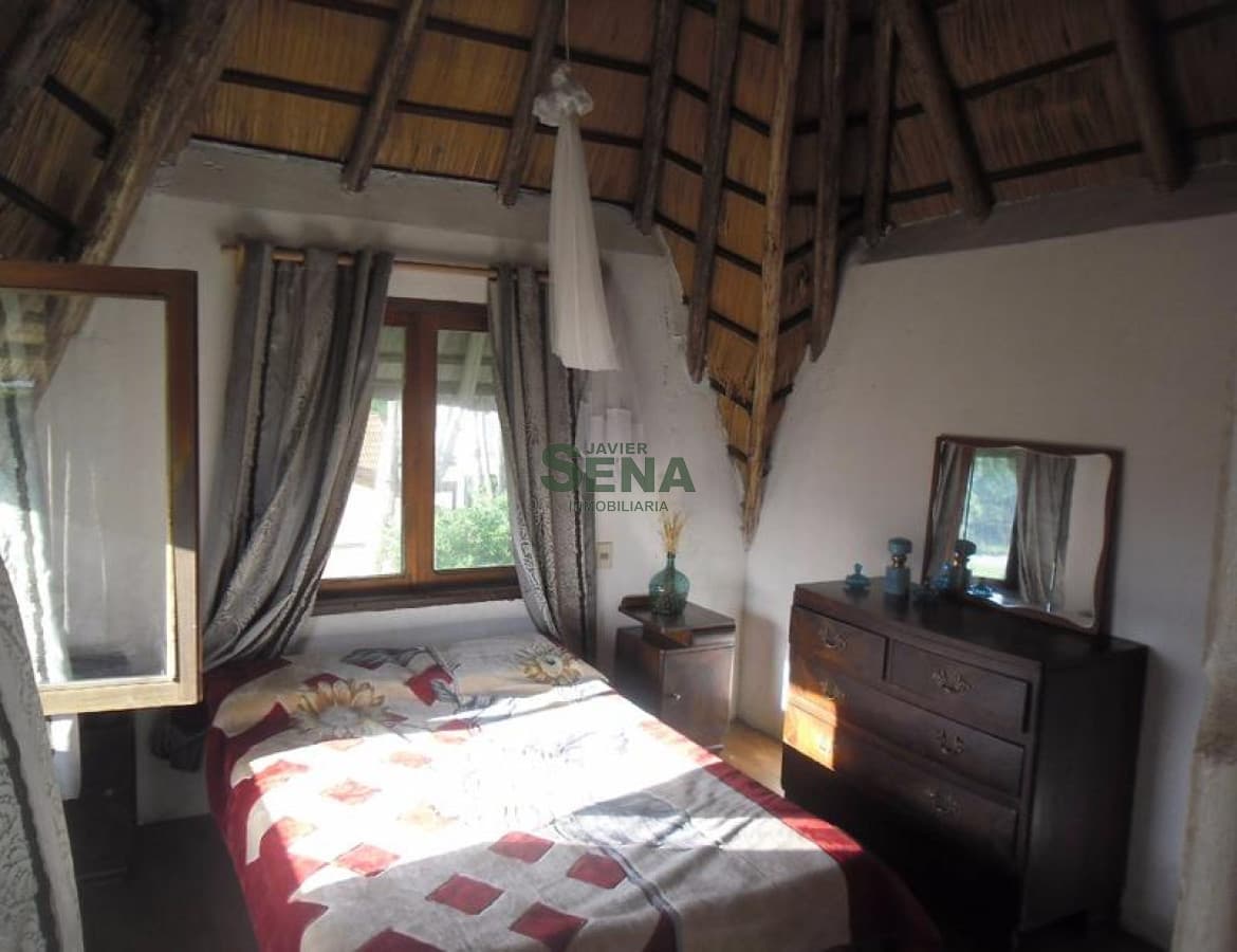 Venta y alquiler en la Mansa, casa de 4 dormitorios, parada 46 linda cabaña para descansar.