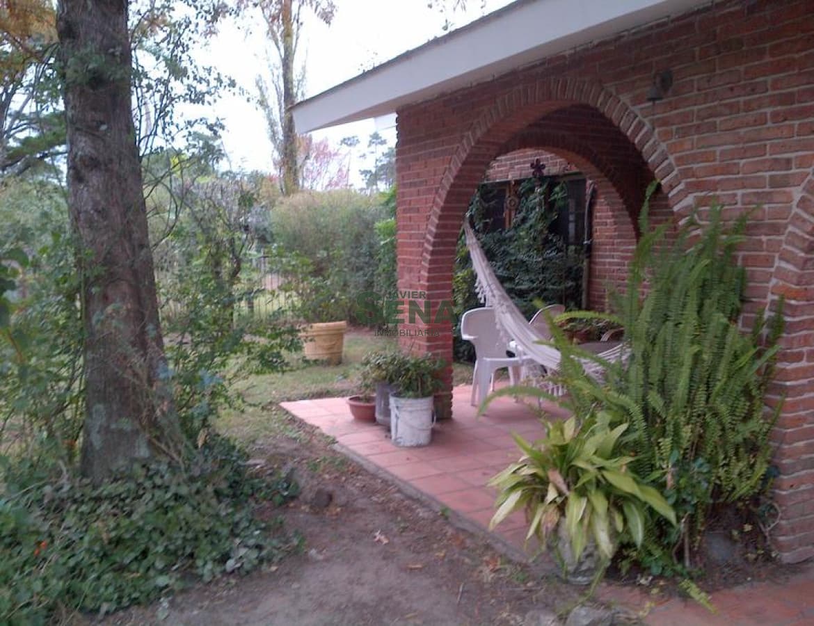 Venta de casa en Cantegril, 3 dormitorios, 2 baños lindo lugar.