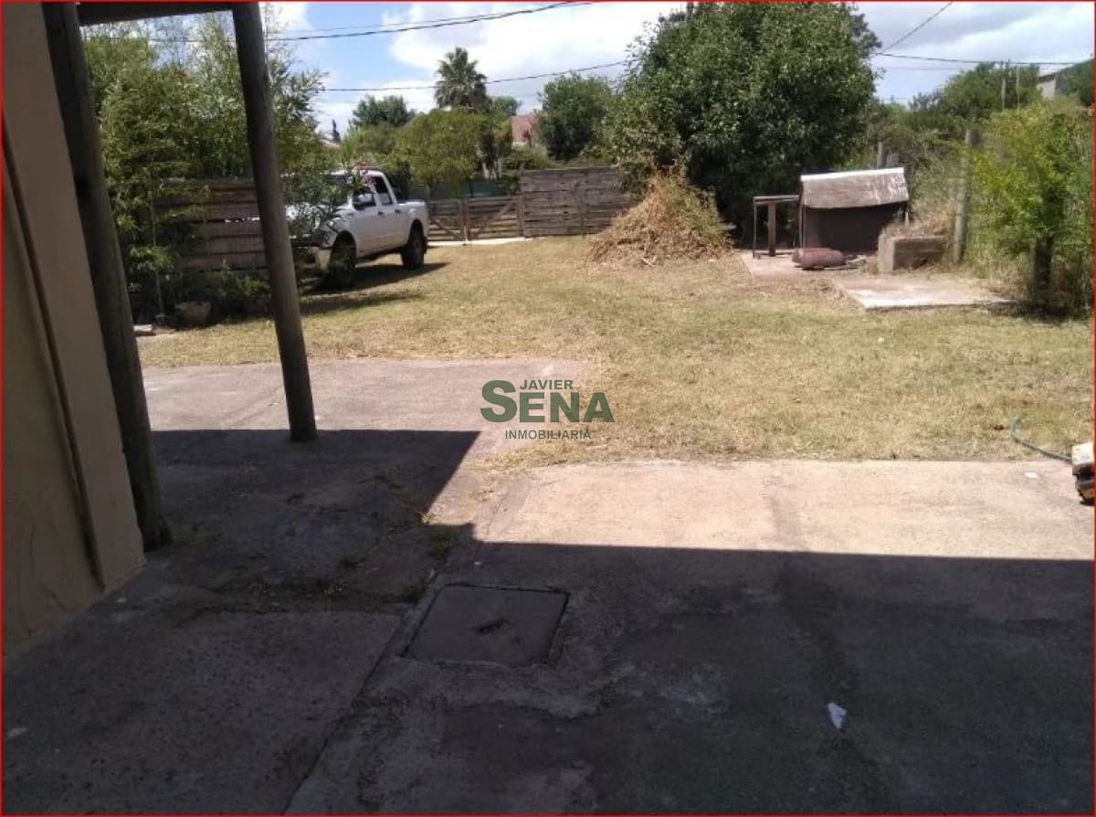 Venta de casa en el Chorro, 2 dormitorios, baño, terreno bien alto.