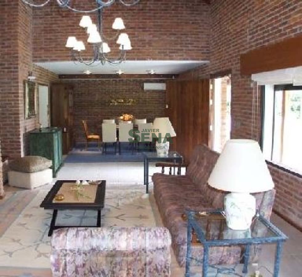 Venta de casa en la Mansa, 4 dormitorios, 6 baños, piscina, cerca del mar.