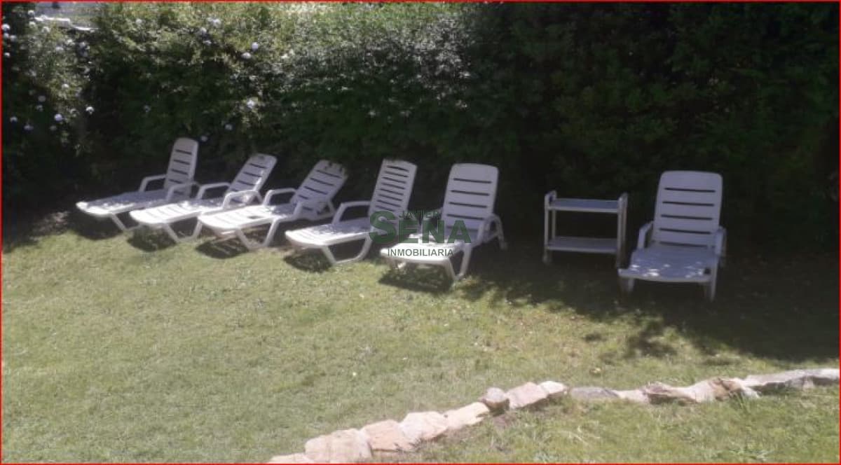 Alquiler de casa en Pinares, 3 dormitorios, 3 baños, lugar muy tranquilo.